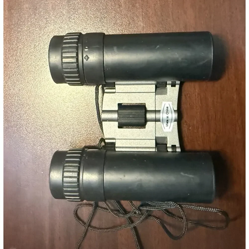 Vanguard DA-8210 Compact Binoculars Waterproof 8x21 Field 7.2° Coated Lens